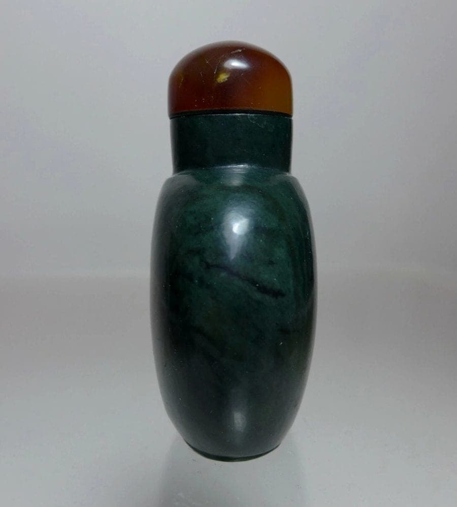 Chinese, Qing Dynasty, SPINACH JADE SNUFF BOTTLE photo 3