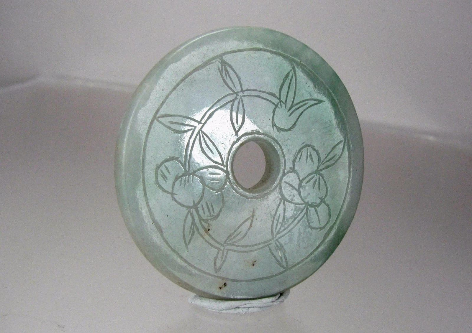 ANTIQUE CHINESE SEMI-TRANSLUCENT JADEITE JADE BI RITUAL DISK PENDANT - 3 photo 2