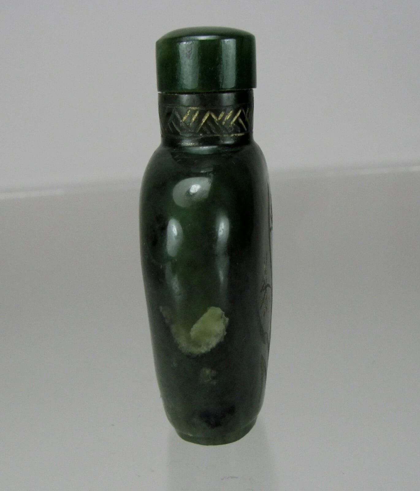 18th Century, Nephrite Sage-Green Jade Snuff Bottle, Qianlong Period photo 5