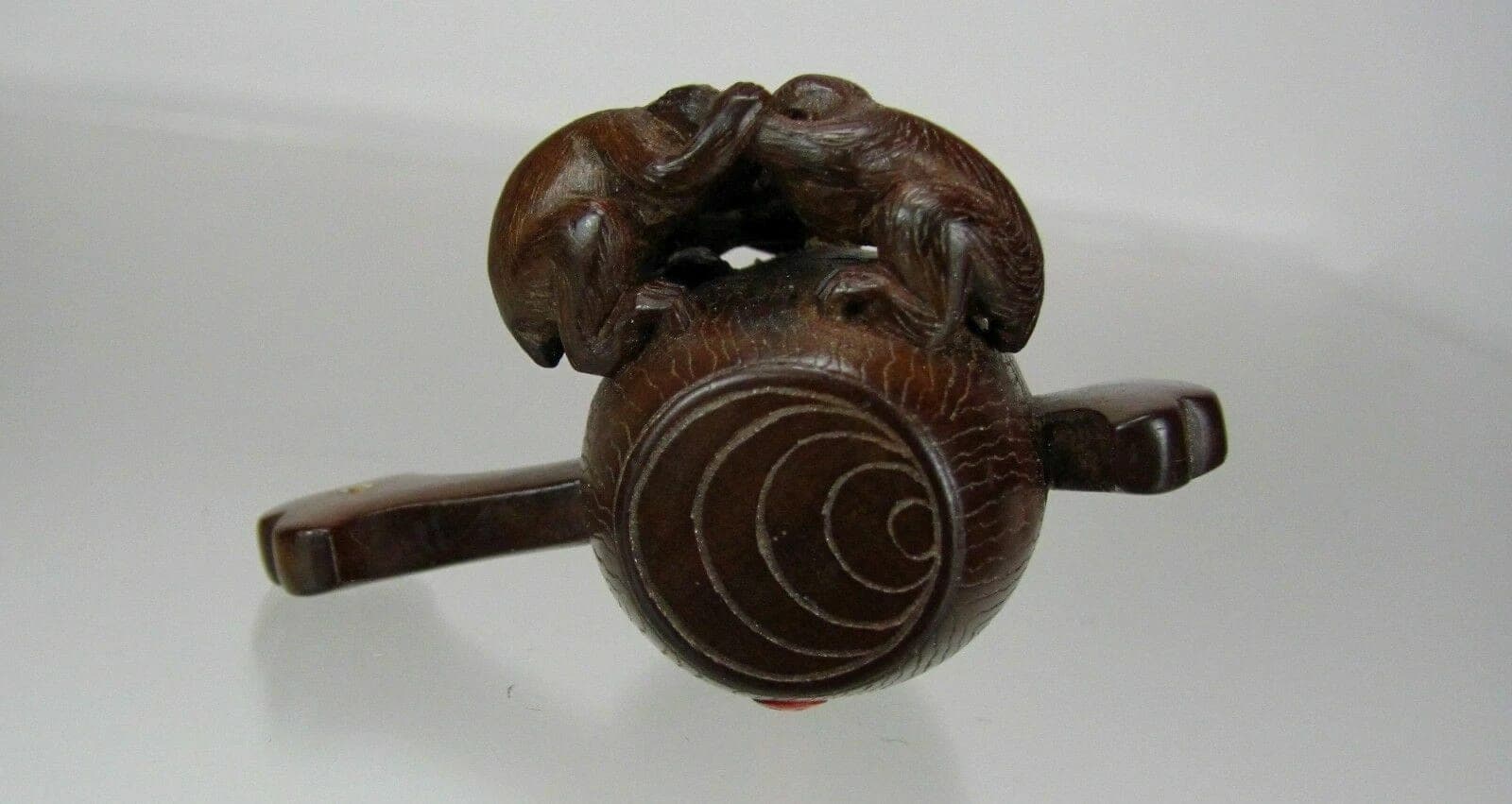 KÔRYÛ, 19th C. Japanese Boxwood Netsuke: Three Monkeys on Daikoku's Hammer photo 5