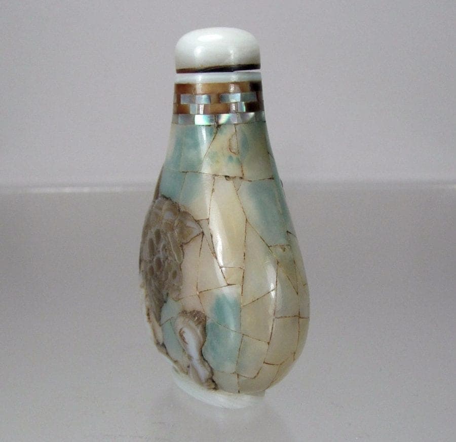 RARE CHINESE INLAID JADEITE AND MOTHER OF PEARL OVERLAY SNUFF BOTTLE photo 5