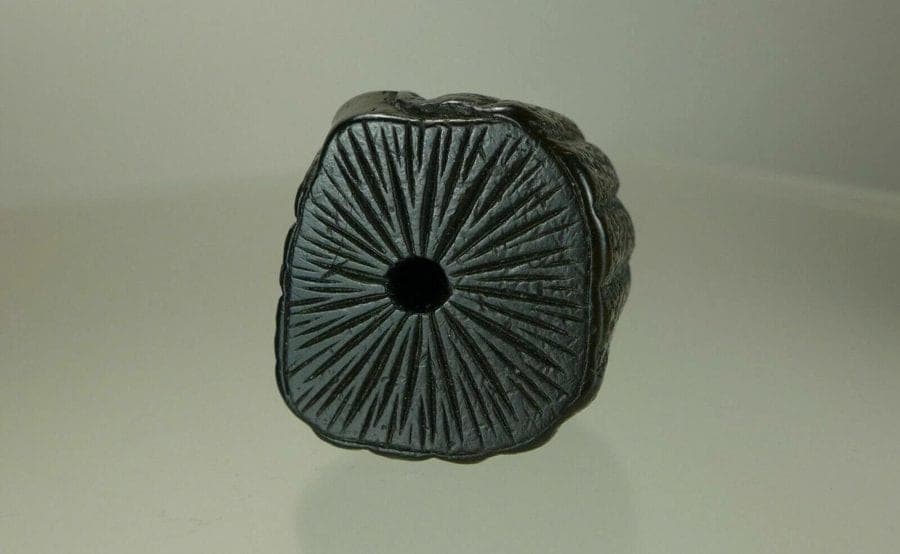 19th Century Japanese Iwami Ebony Netsuke:  Tree Stump photo 7