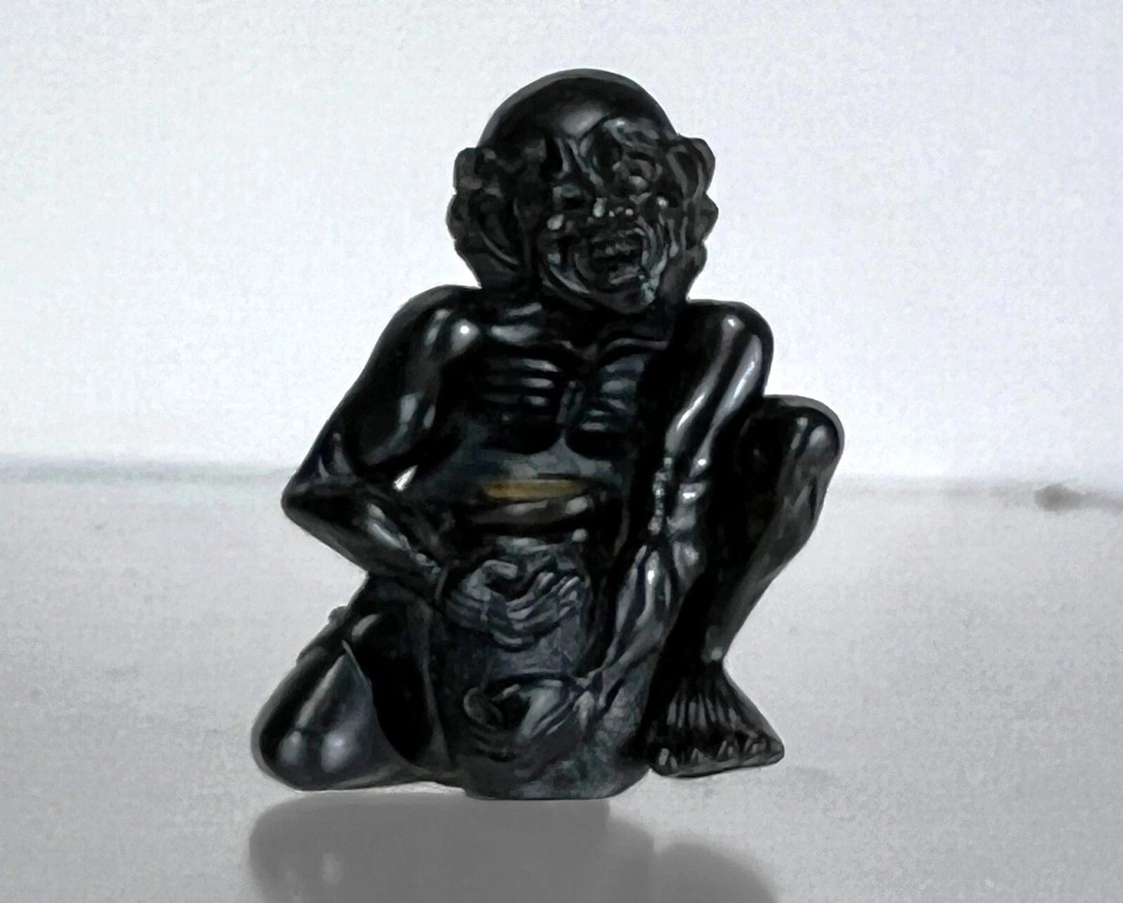 19th Century Japanese Pressed Horn  Netsuke of a Coral Diver photo 2