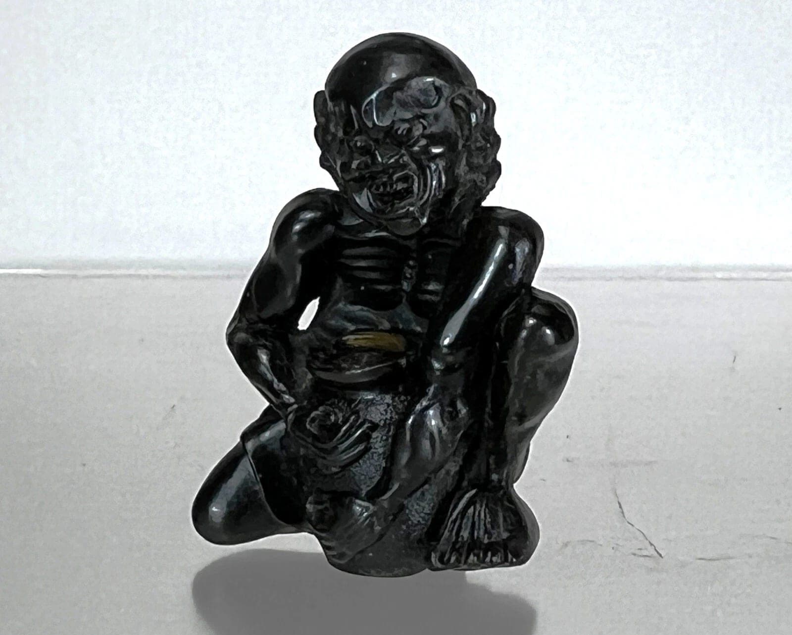 19th Century Japanese Pressed Horn  Netsuke of a Coral Diver photo 4