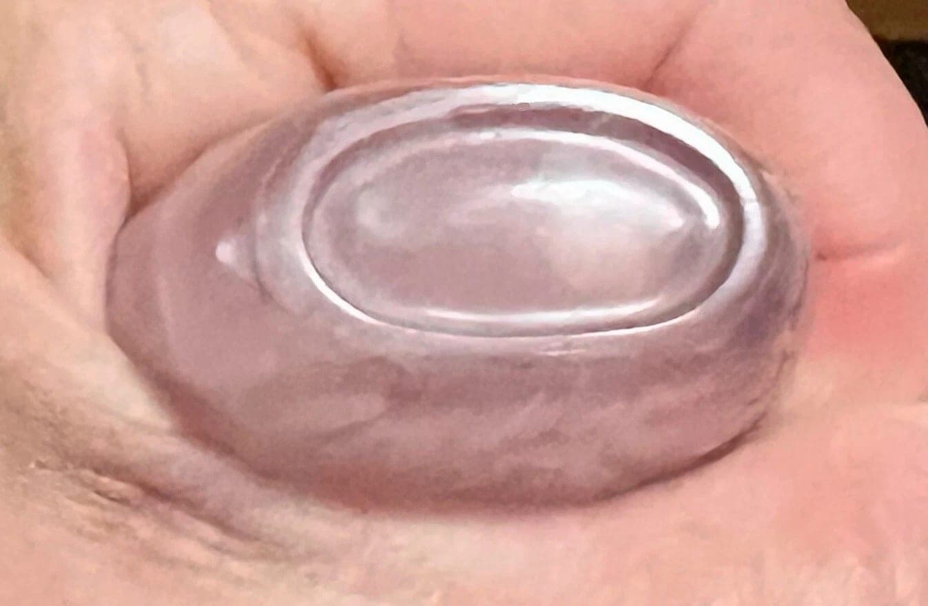 19th Century, Very Finely Carved Rose Crystal Snuff Bottle - B32 photo 7