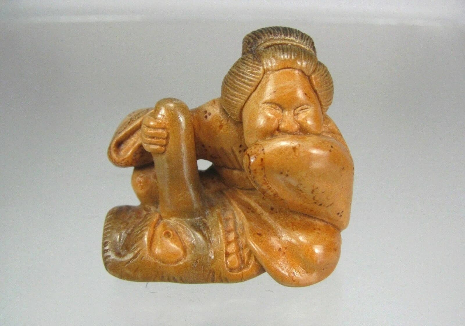 ALEXANDER DERKACHENKO, Contemporary Boxwood Netsuke, "Okame with Tengu Mask" photo 2