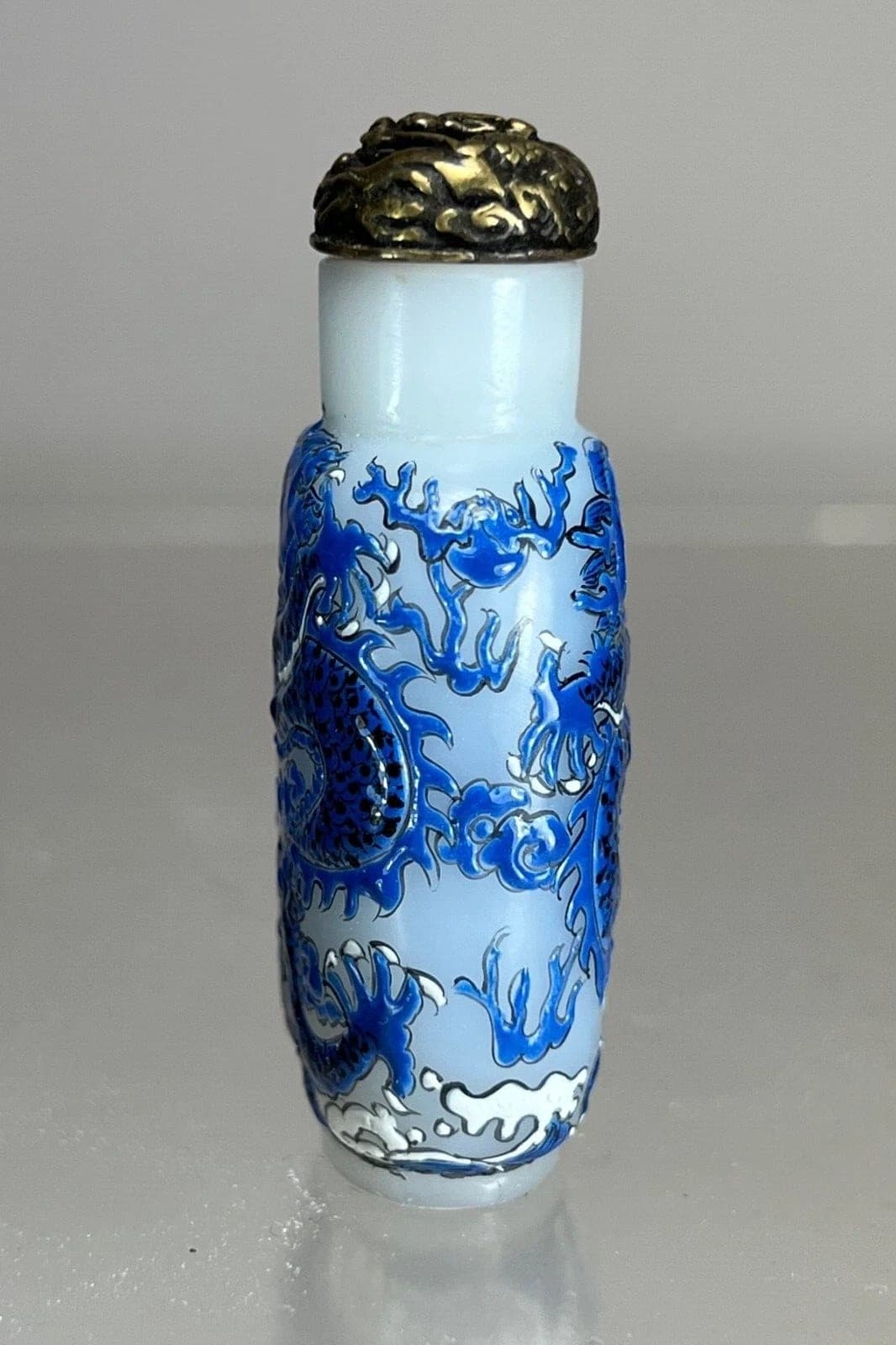 Qing Dynasty Blue & White Enamel over Glass Snuff Bottle, Qianlong Mark photo 5