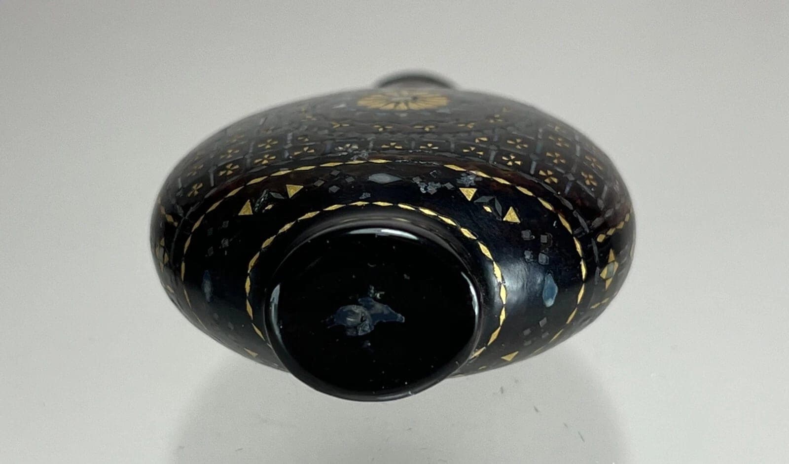 Chinese Laque  Burgaute SNUFF BOTTLE, 19th C. photo 7