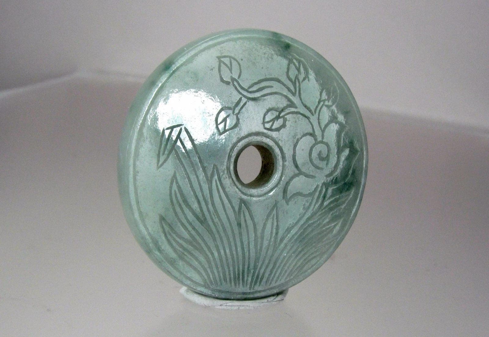 ANTIQUE CHINESE SEMI-TRANSLUCENT JADEITE JADE BI RITUAL DISK PENDANT - 2 photo 2