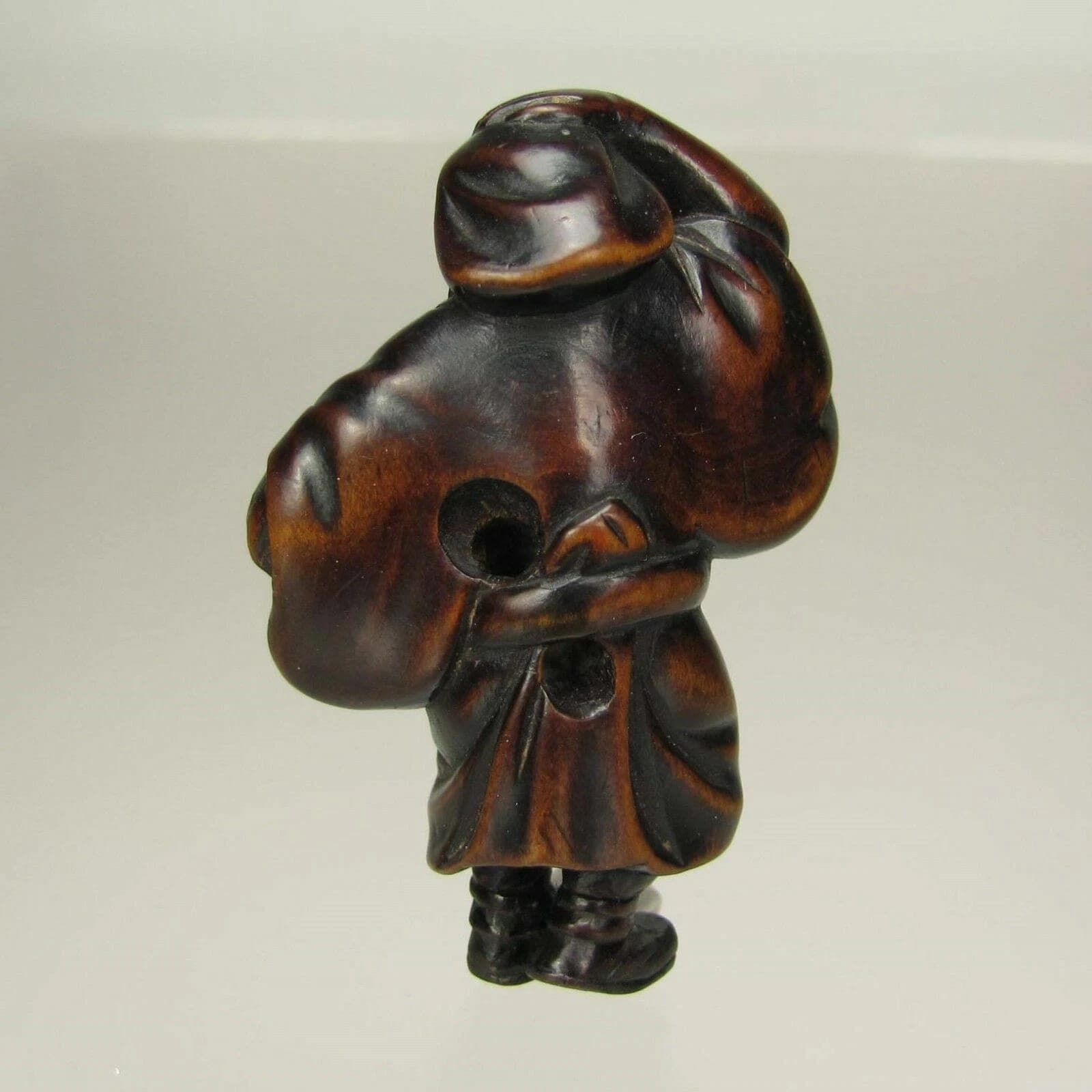 Late 18th Century Japanese Wood Netsuke, Merchant photo 4