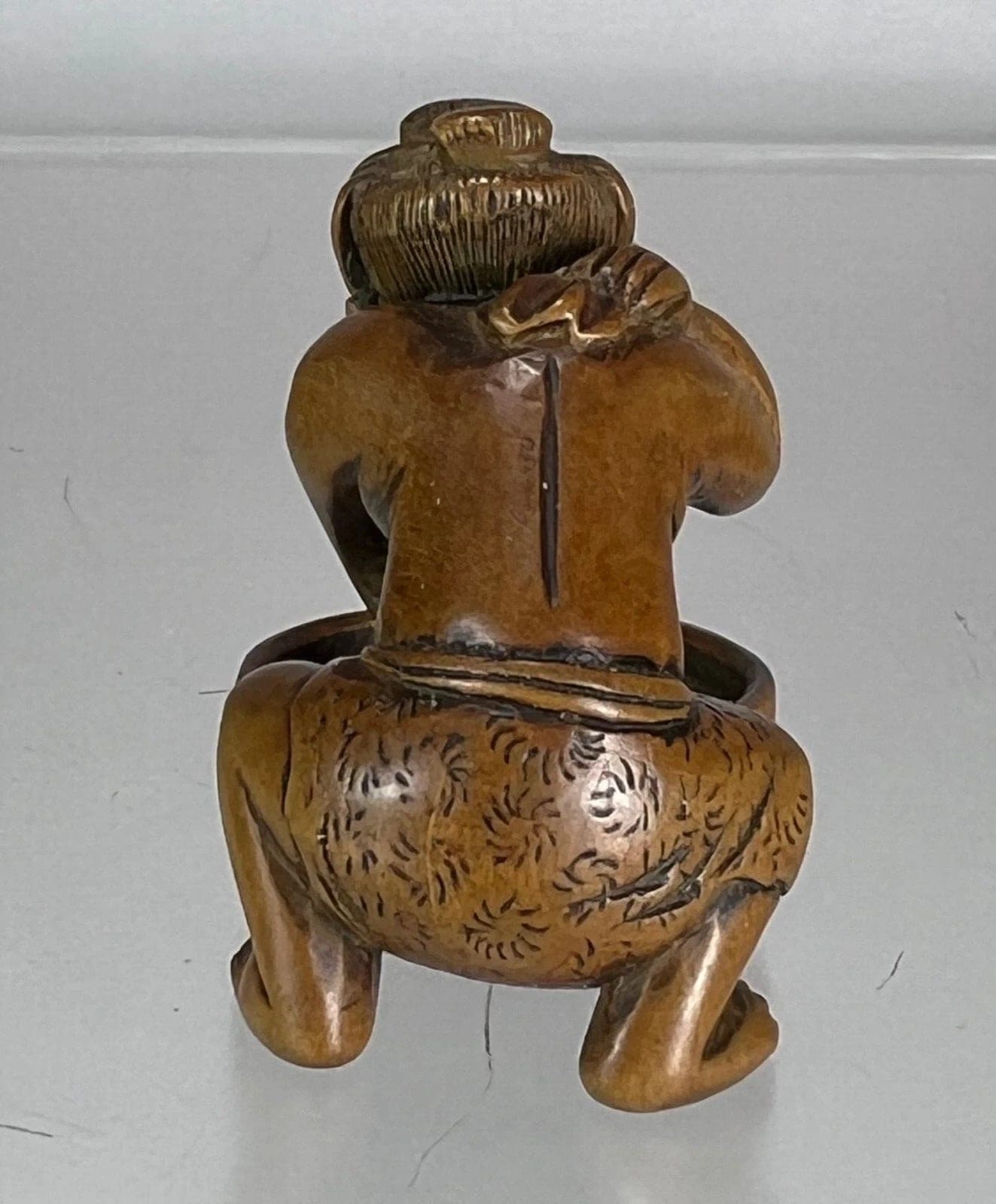 Japanese Boxwood Netsuke - OKAME Taking a Bath, 19th C. photo 6