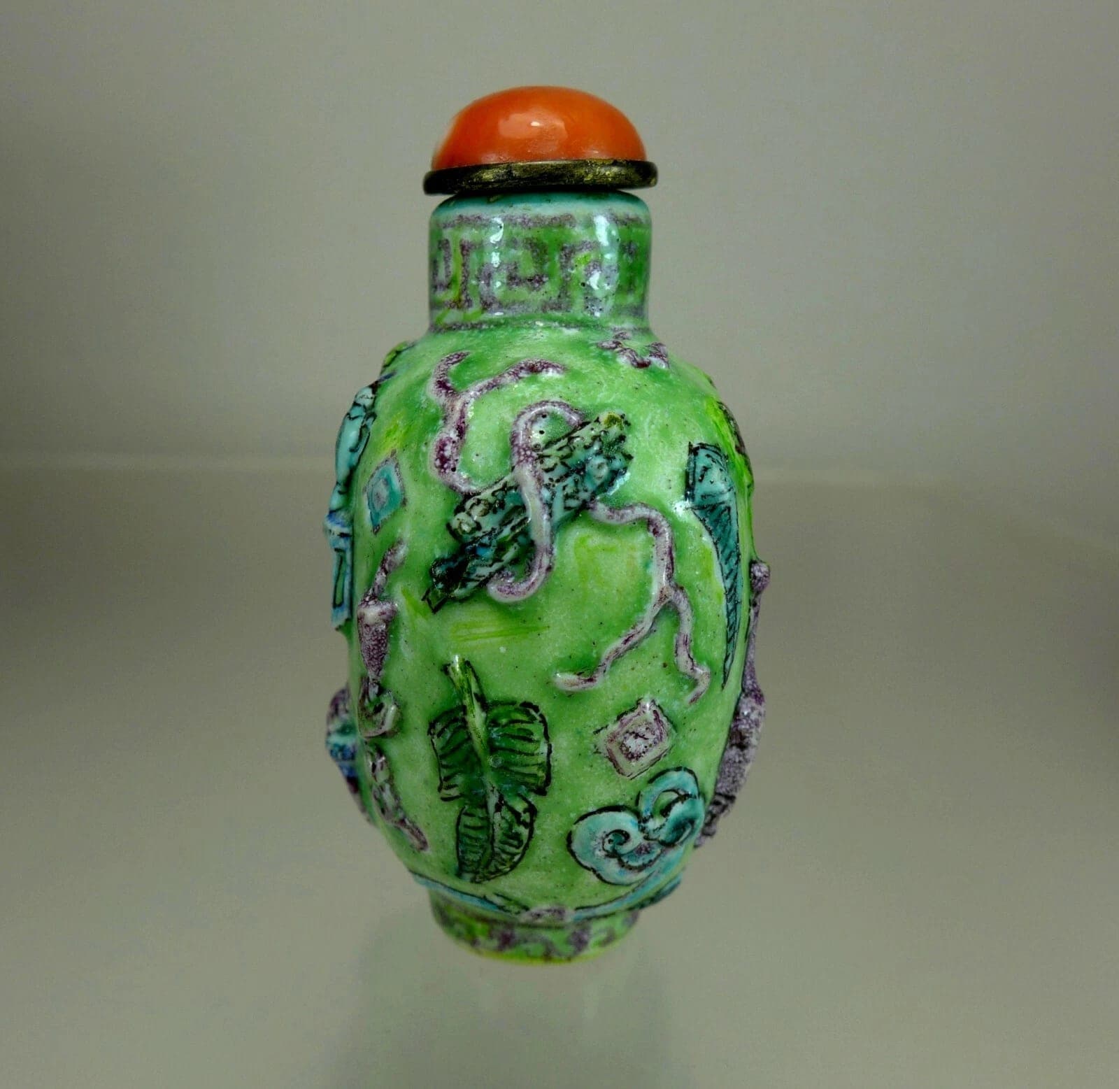 FAMILLE ROSE, Molded Enameled Porcelain Snuff Bottle, Guangxu Mark, 1874-1908 photo 4