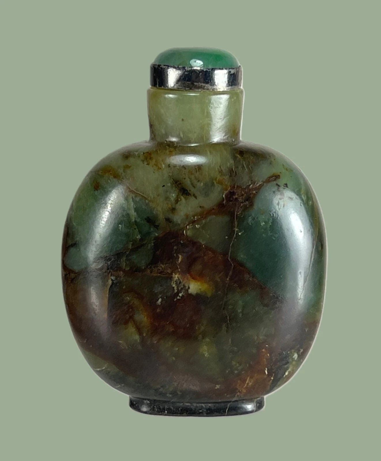 Qing Dynasty, Spinach Green Jade SNUFF BOTTLE, 18th/19th C.