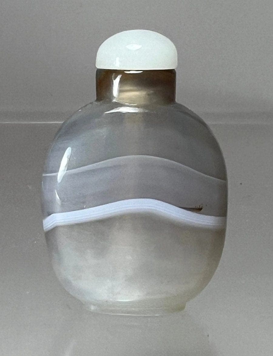 18th/19th C. Miniature Banded Agate Snuff Bottle, Qing Dynasty