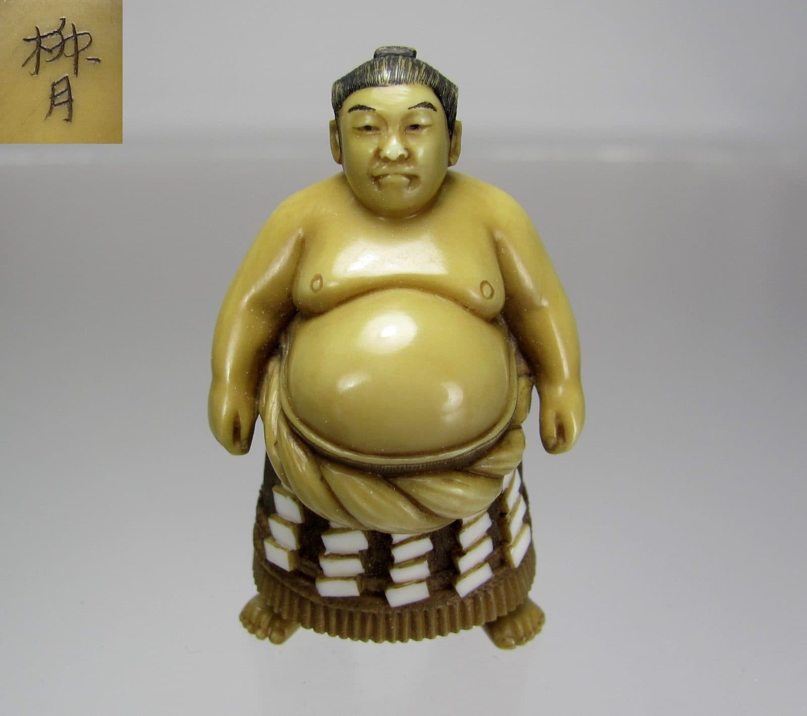 RYUGETSU, Meiji Japanese Netsuke: Sumo Wrestler